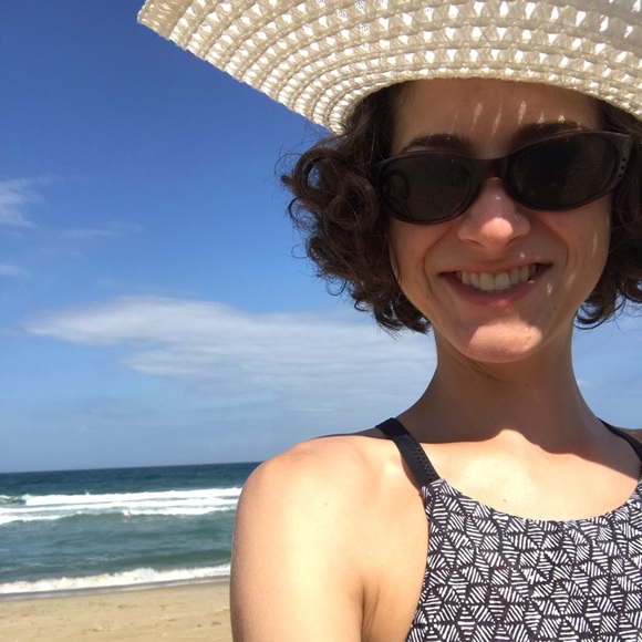 Meet your Posher, Sara - Picture 1 of 1